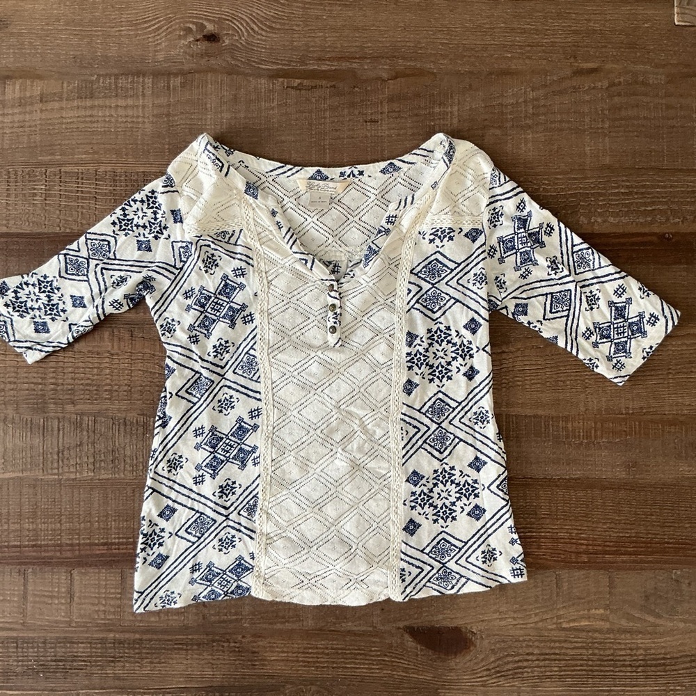 Lucky Brand Blue and White Crochet 1/2 Sleeve 1/4 Button Peasant Top Size Small